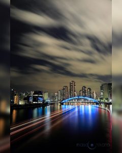 when_the_night_sets_in_blurred_bg